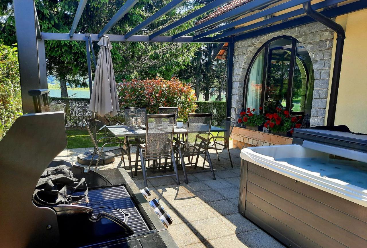 Spacious Apartment "Ana" On Lake Sabljaci أوغولين المظهر الخارجي الصورة